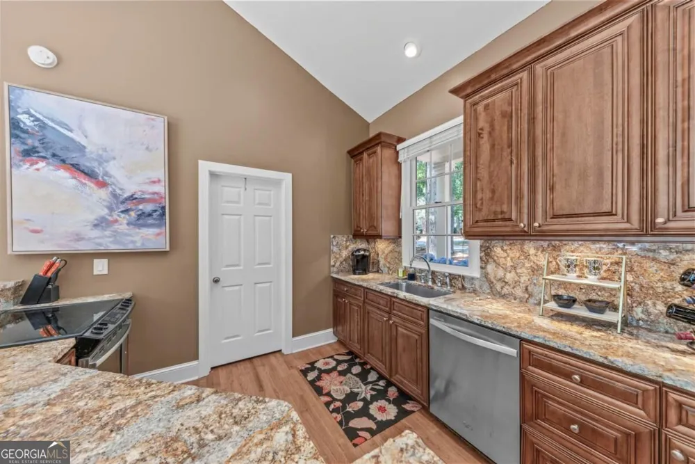 112 Seven Oaks WAY Eatonton, GA 31024