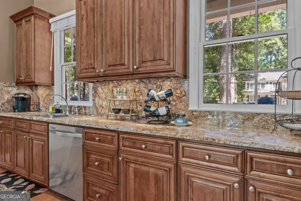 112 Seven Oaks WAY Eatonton, GA 31024
