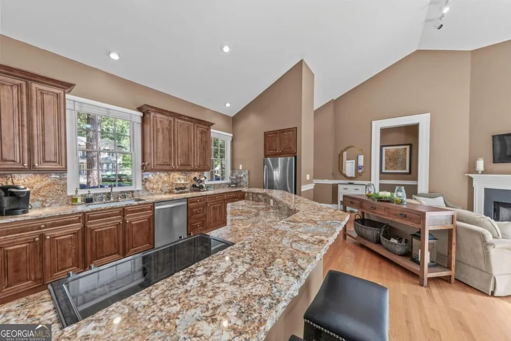 112 Seven Oaks WAY Eatonton, GA 31024