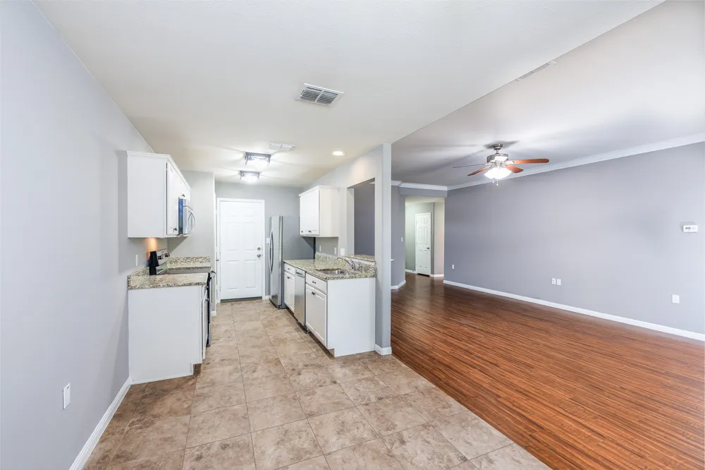 186 Talon Drive Luling, TX 78648