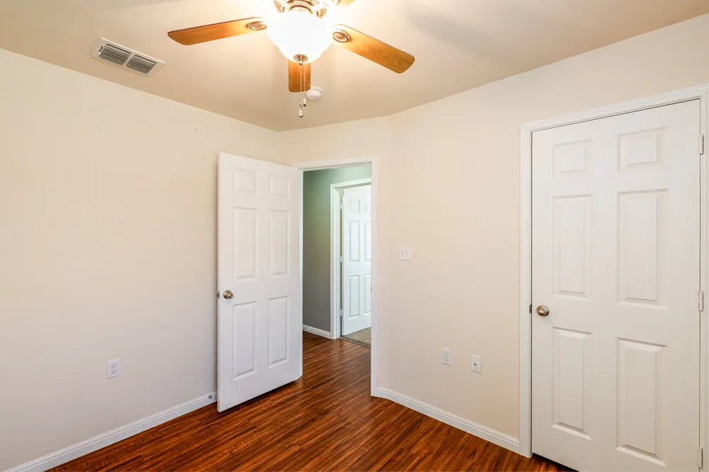 186 Talon Drive Luling, TX 78648