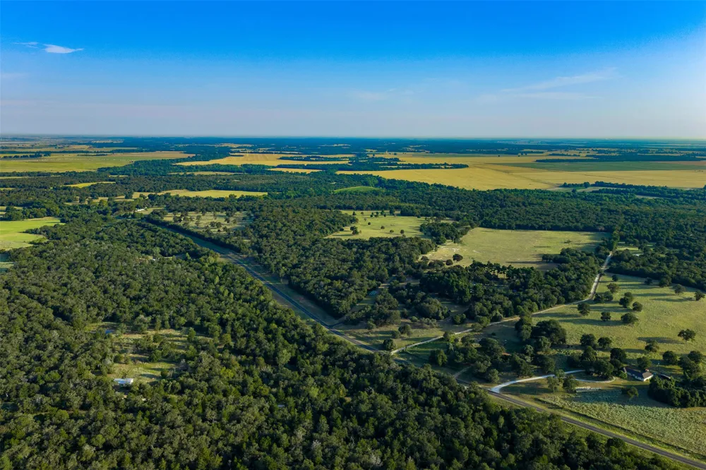 11789 FM 2095 Gause, TX 77857