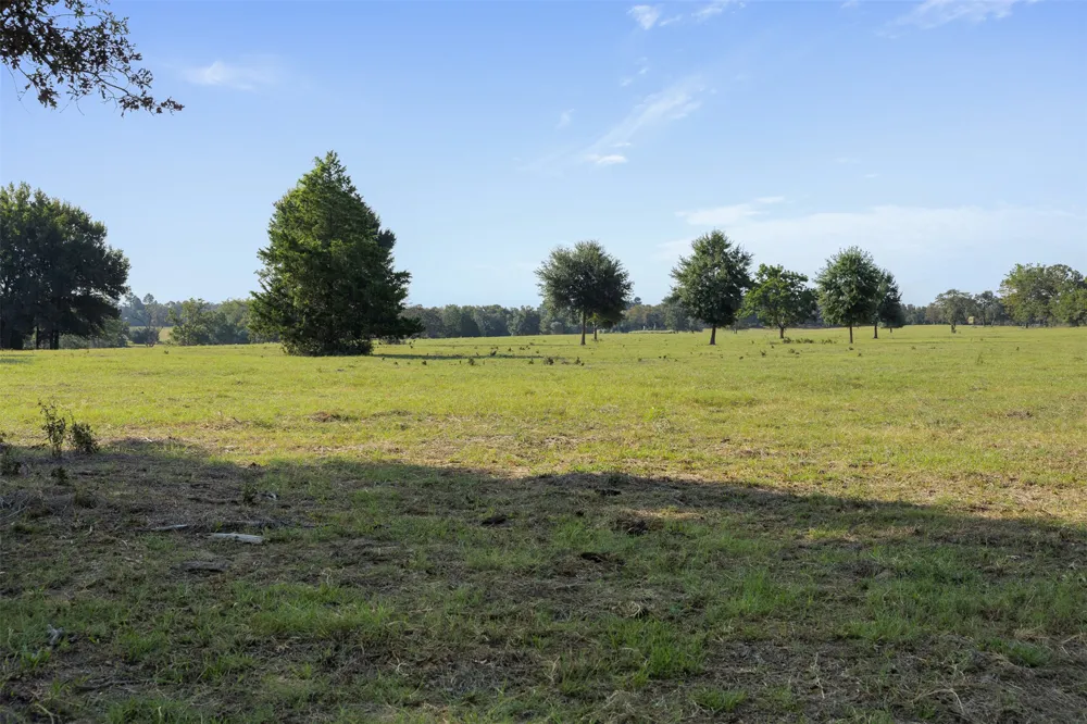 11789 FM 2095 Gause, TX 77857