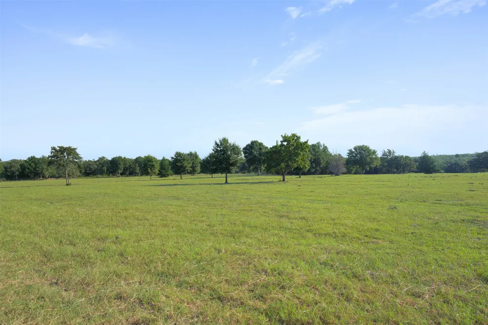 11789 FM 2095 Gause, TX 77857