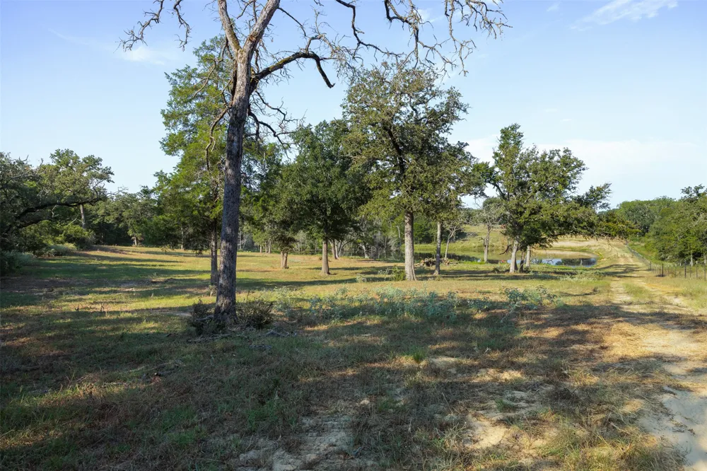 11789 FM 2095 Gause, TX 77857