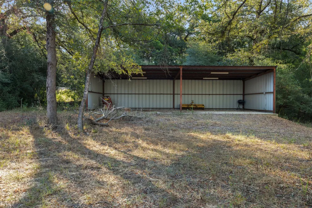 11789 FM 2095 Gause, TX 77857