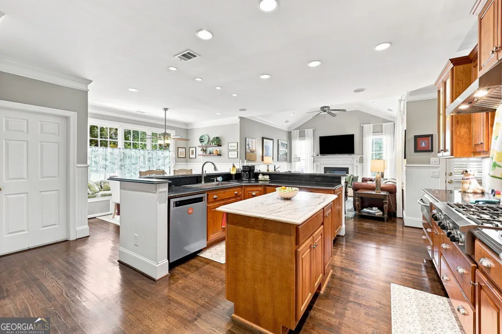 4611 Chartwell Chase CT Flowery Branch, GA 30542