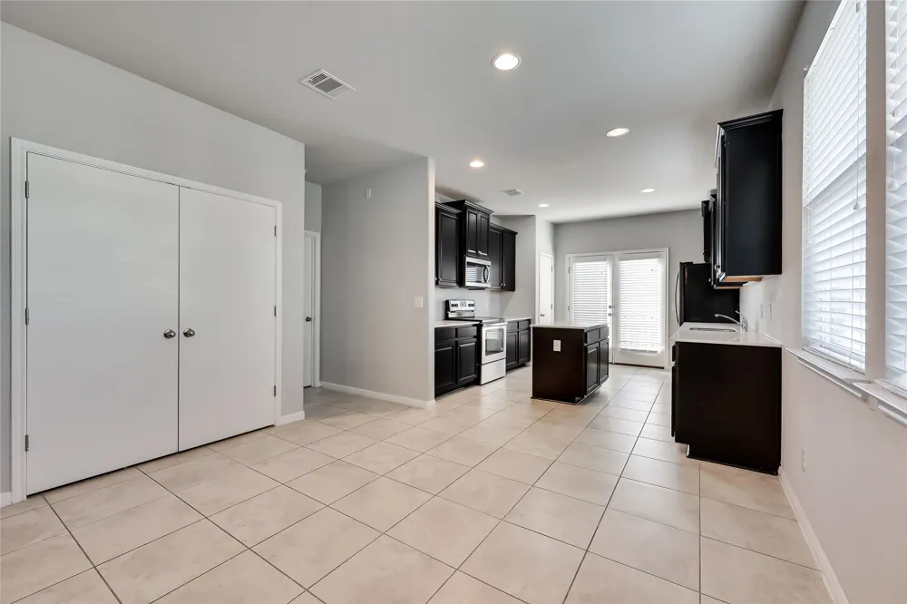 245 E Broade Street Leander, TX 78641