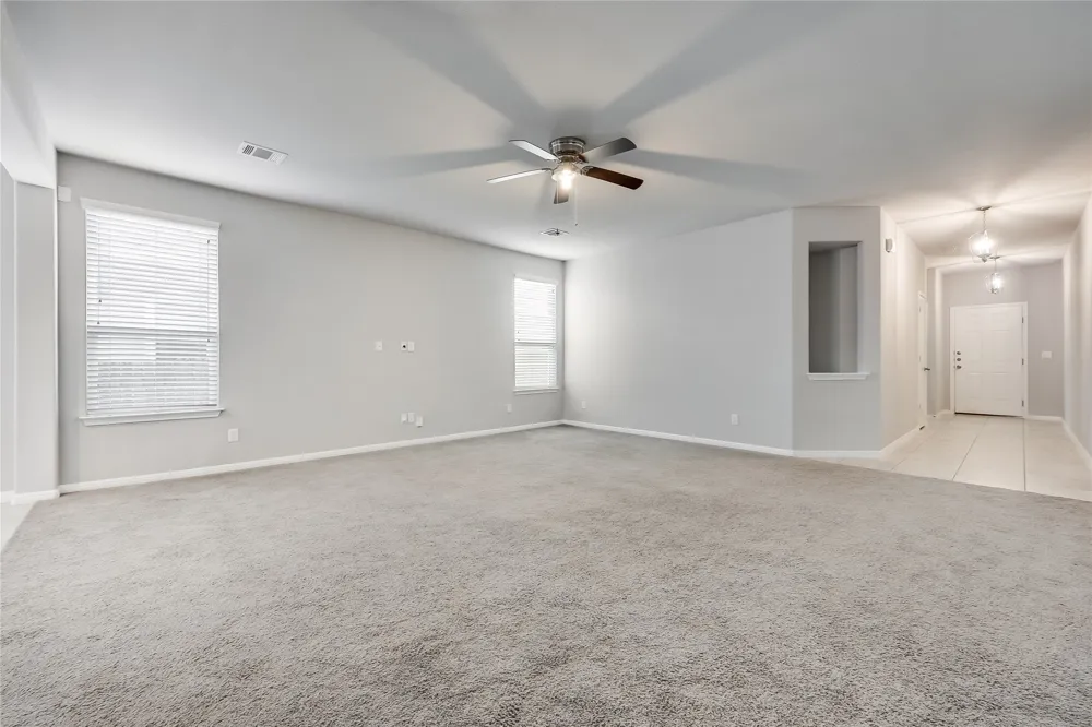 245 E Broade Street Leander, TX 78641