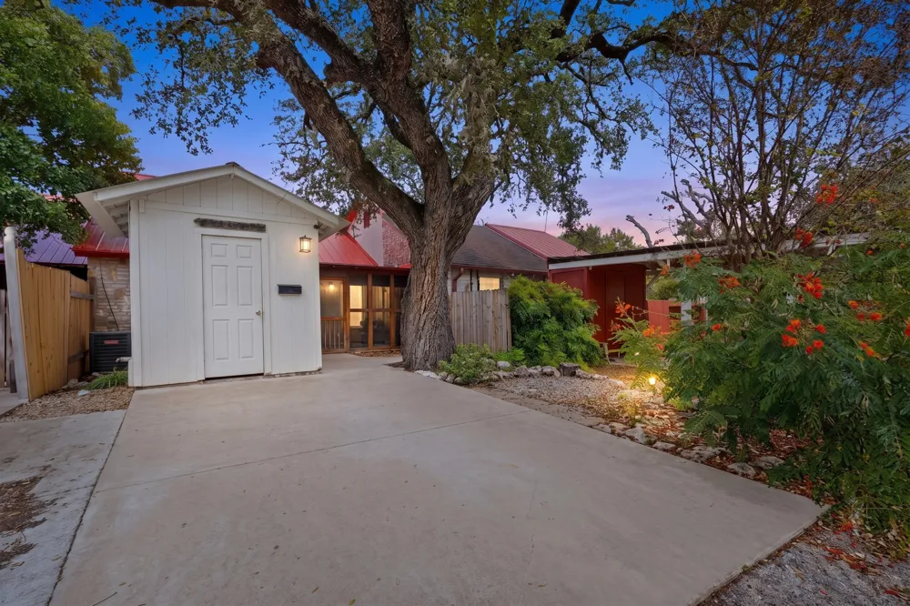 84 Shady Bluff Drive Wimberley, TX 78676