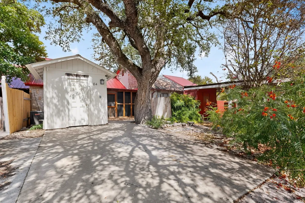84 Shady Bluff Drive Wimberley, TX 78676
