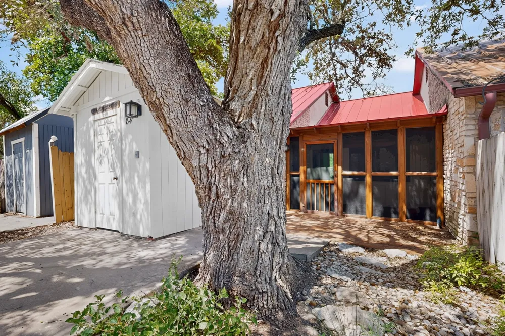 84 Shady Bluff Drive Wimberley, TX 78676