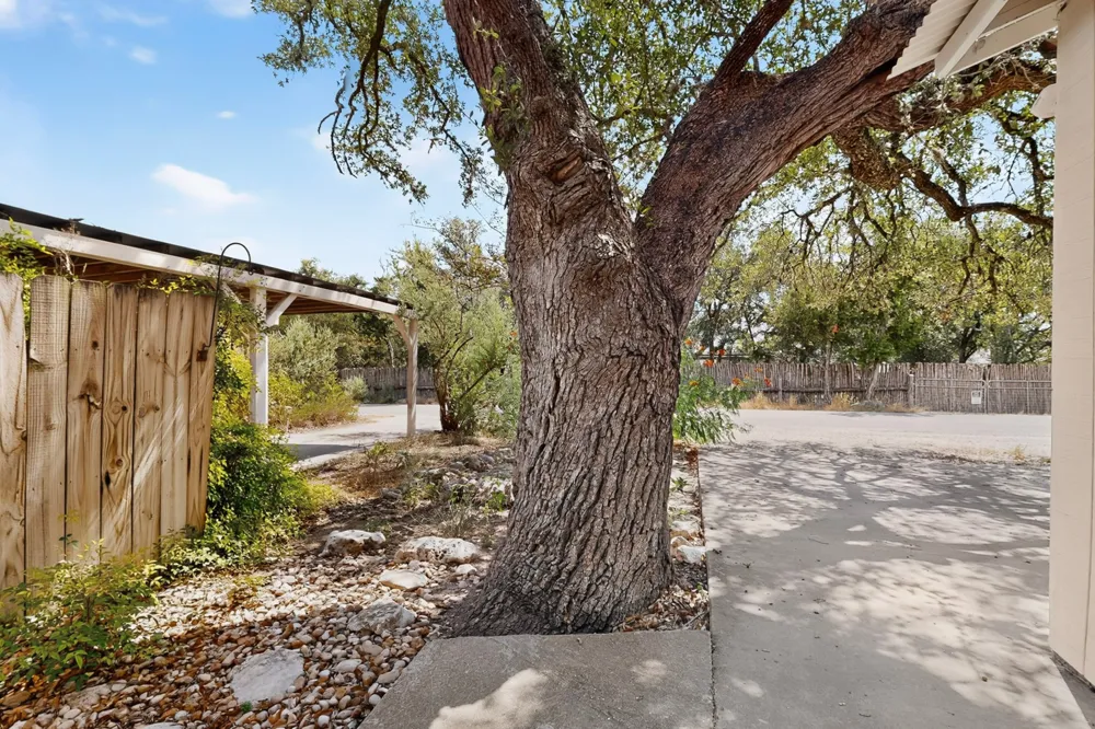 84 Shady Bluff Drive Wimberley, TX 78676