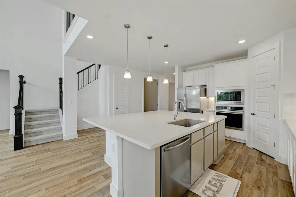 1184 Sage Thrasher Circle Dripping Springs, TX 78620