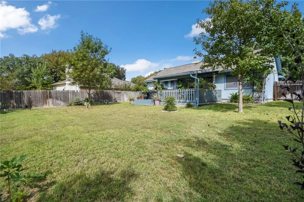 1252 Lacey Oak Loop Round Rock, TX 78681