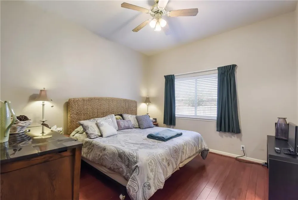 1252 Lacey Oak Loop Round Rock, TX 78681