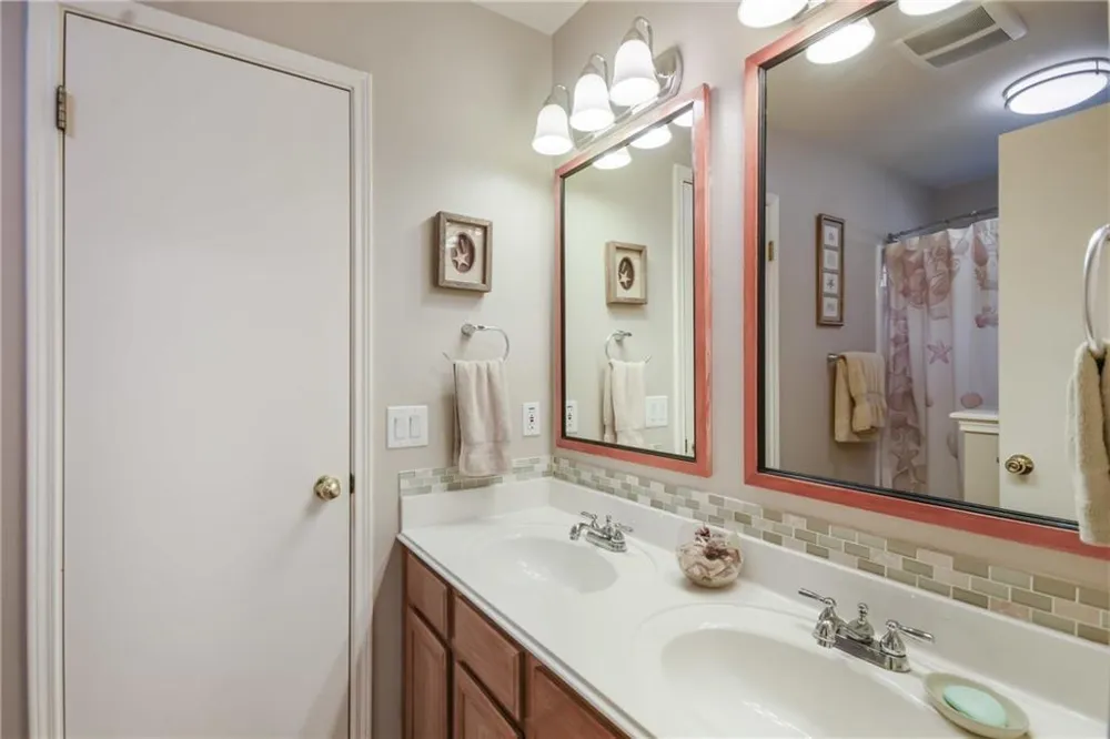 1252 Lacey Oak Loop Round Rock, TX 78681