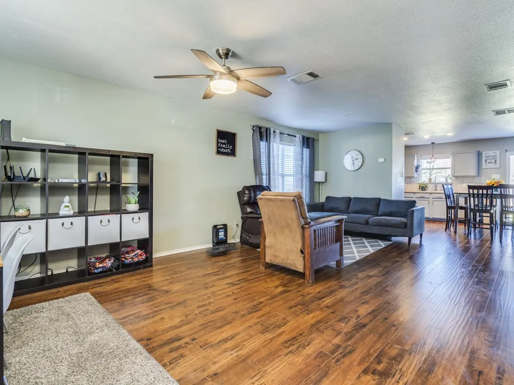13021 Maidenhair Trail Elgin, TX 78621