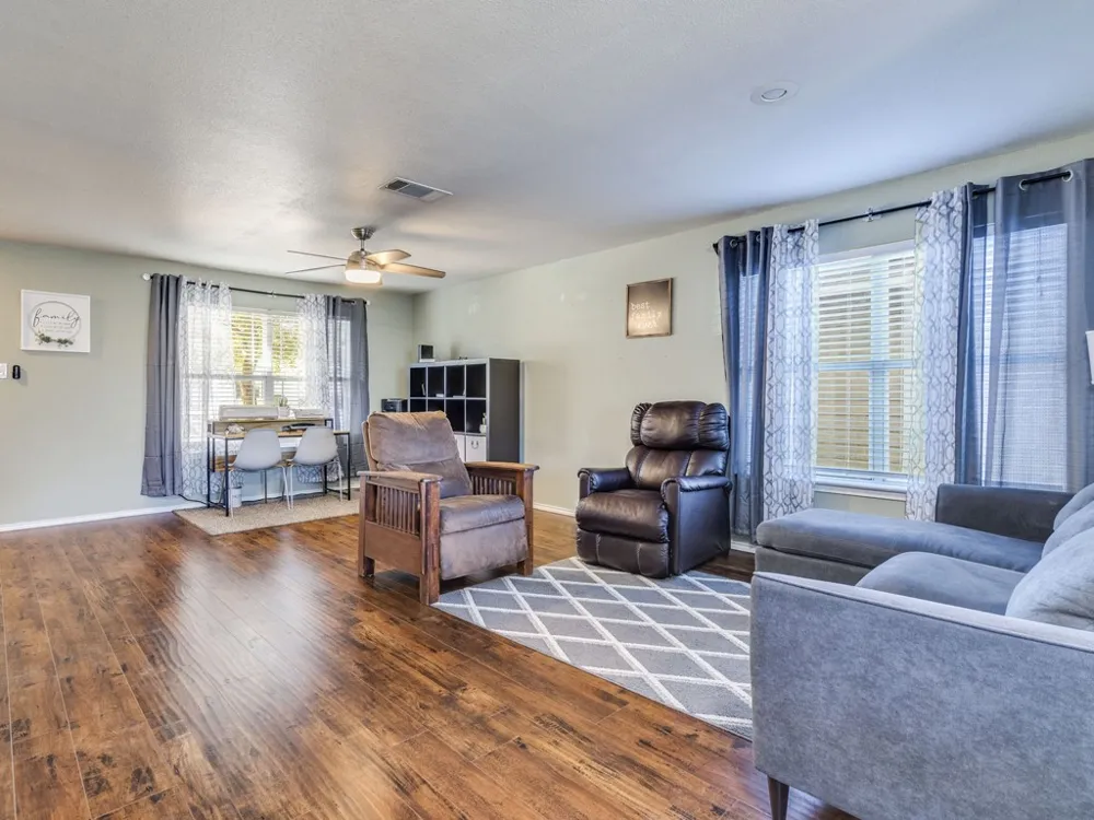 13021 Maidenhair Trail Elgin, TX 78621