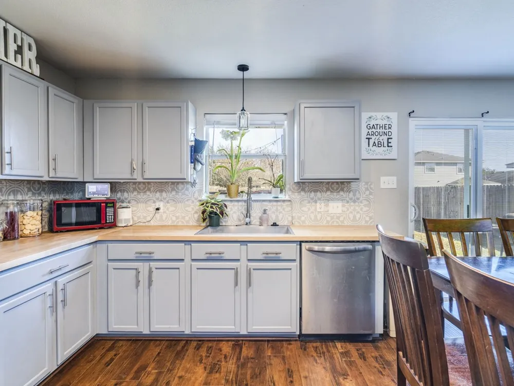 13021 Maidenhair Trail Elgin, TX 78621