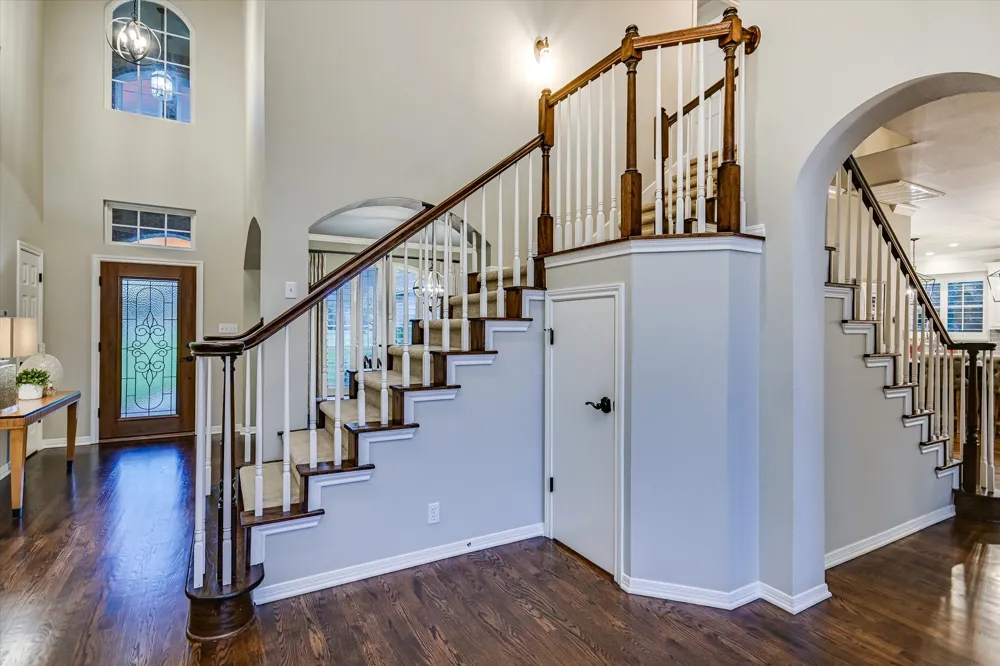 504 Saddlehorn Drive Dripping Springs, TX 78620