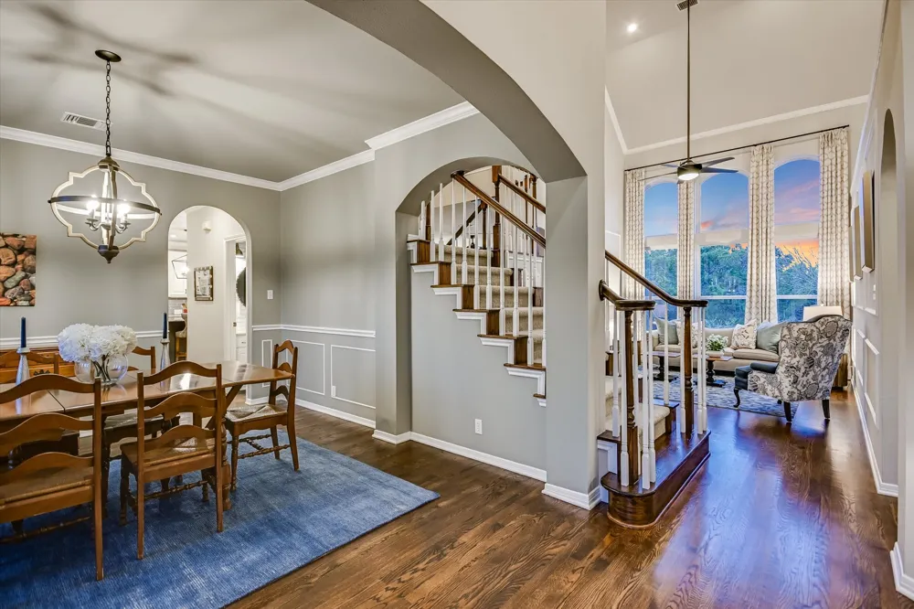 504 Saddlehorn Drive Dripping Springs, TX 78620