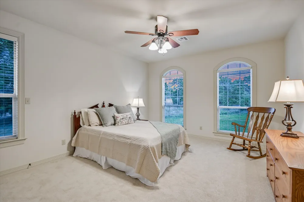 504 Saddlehorn Drive Dripping Springs, TX 78620