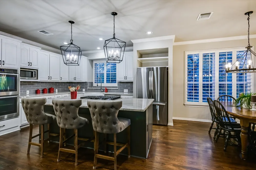 504 Saddlehorn Drive Dripping Springs, TX 78620