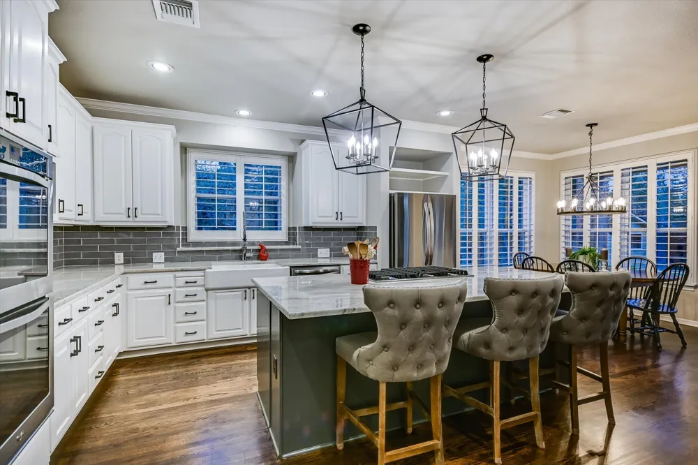 504 Saddlehorn Drive Dripping Springs, TX 78620