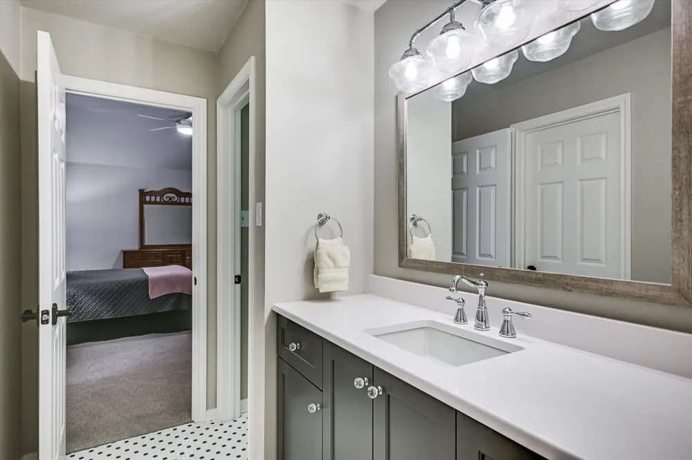 504 Saddlehorn Drive Dripping Springs, TX 78620
