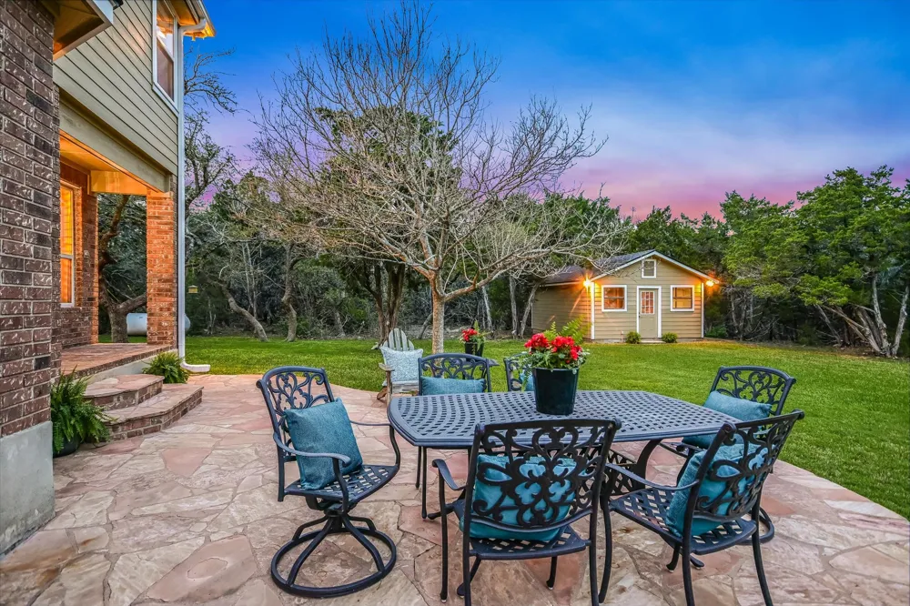 504 Saddlehorn Drive Dripping Springs, TX 78620