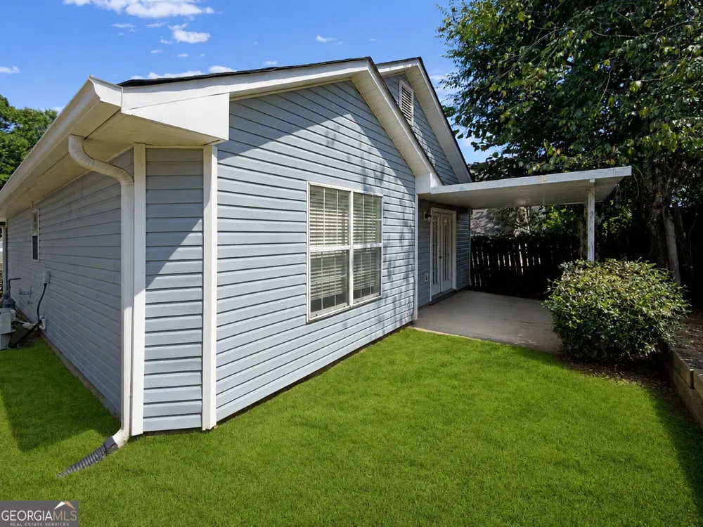 131 Oak CIR S Stockbridge, GA 30281