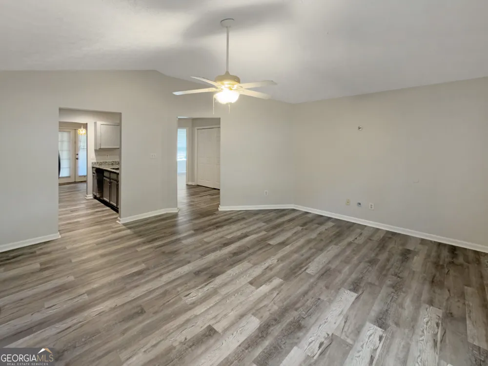 131 Oak CIR S Stockbridge, GA 30281