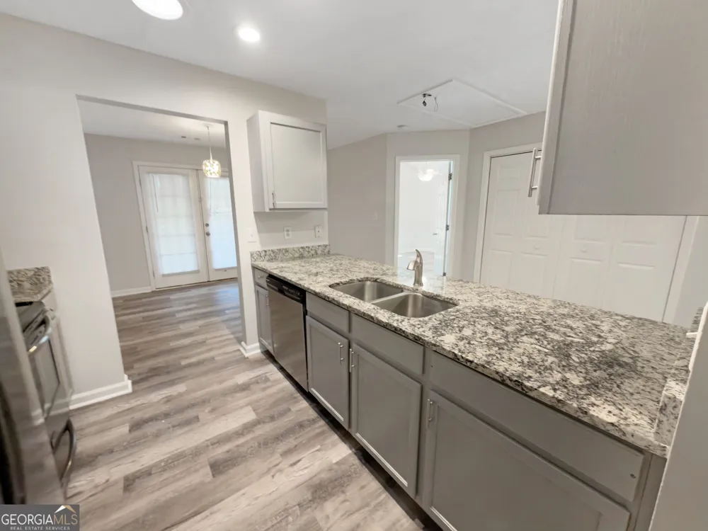 131 Oak CIR S Stockbridge, GA 30281