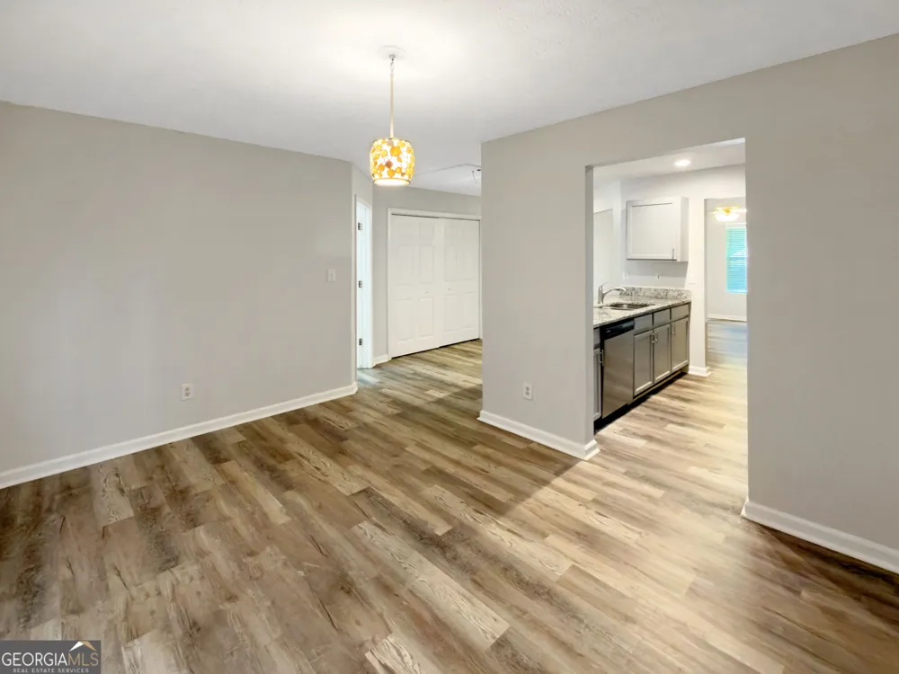 131 Oak CIR S Stockbridge, GA 30281