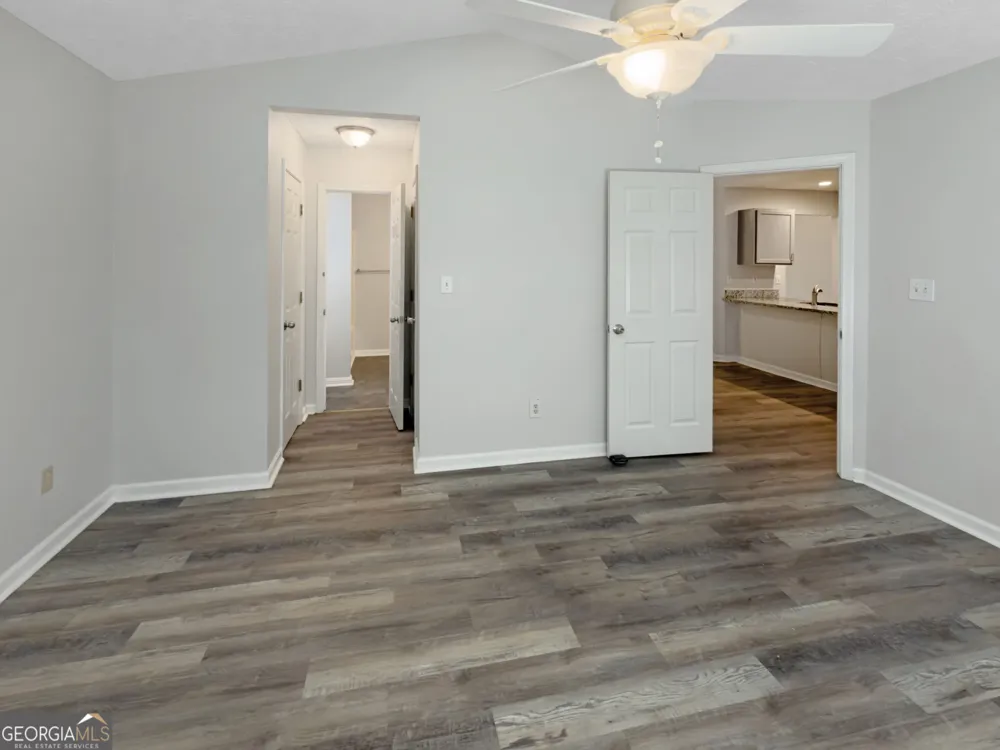 131 Oak CIR S Stockbridge, GA 30281