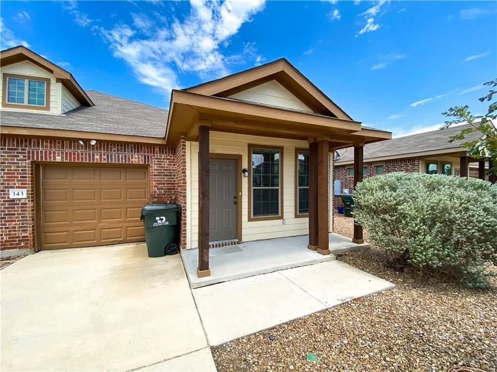 137 Creekside Villa Drive Kyle, TX 78640