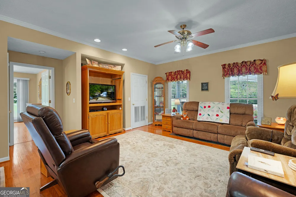 1389 Boone Ford RD SE Calhoun, GA 30701