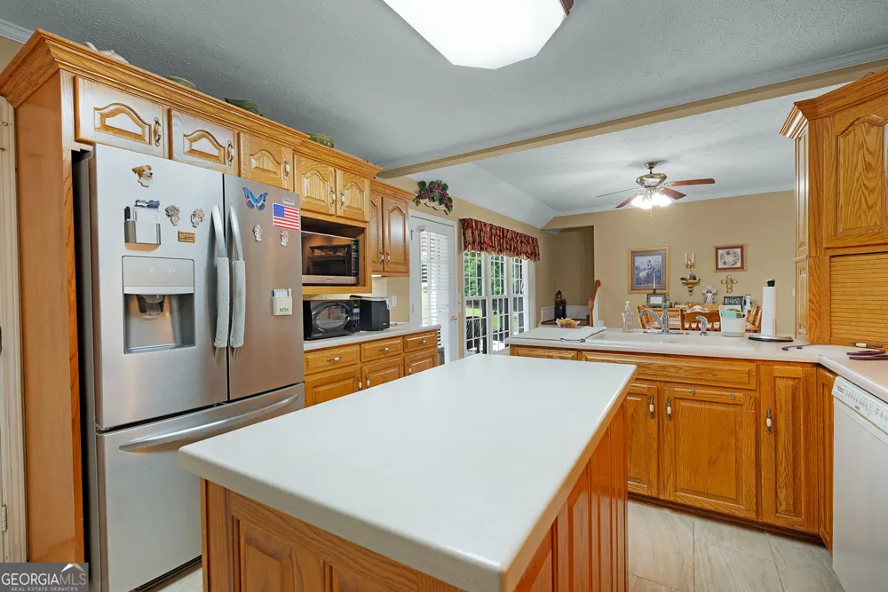 1389 Boone Ford RD SE Calhoun, GA 30701