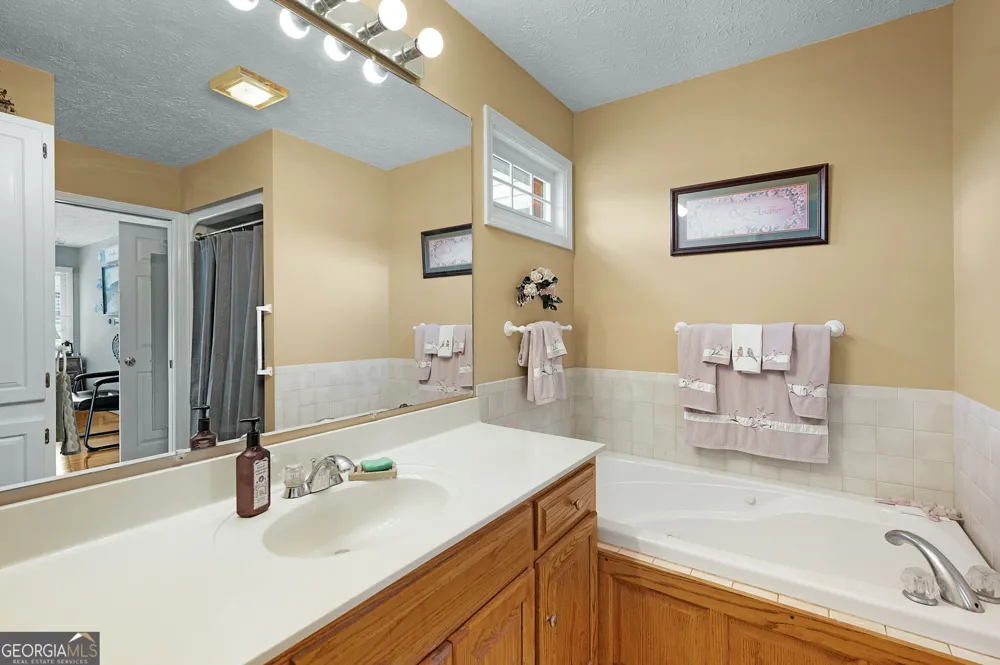 1389 Boone Ford RD SE Calhoun, GA 30701