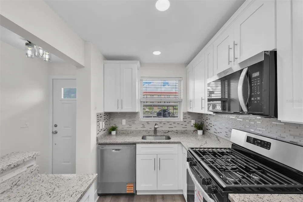 3018 59TH STREET S #111 Gulfport, FL 33707