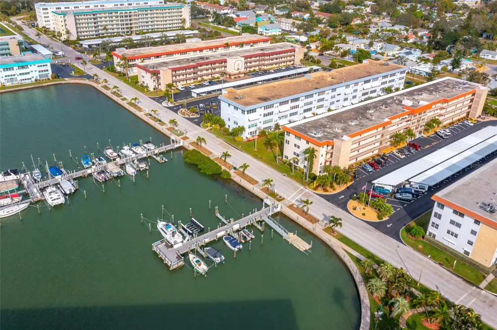 3018 59TH STREET S #111 Gulfport, FL 33707