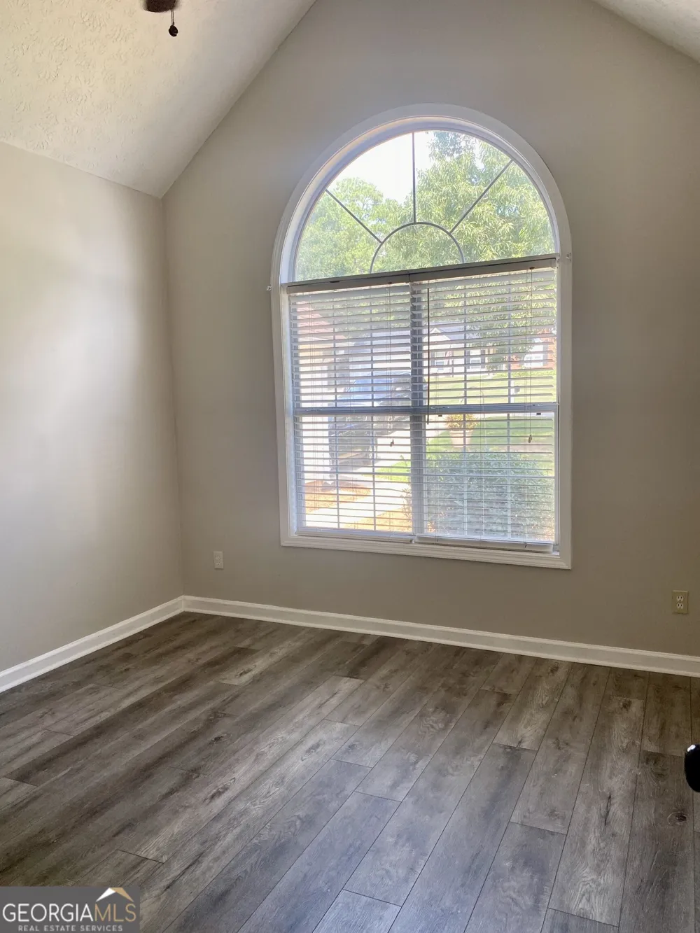 203 Cambridge DR Loganville, GA 30052