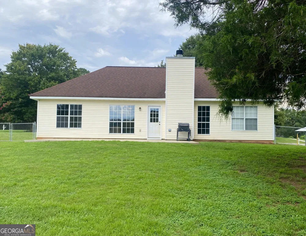 203 Cambridge DR Loganville, GA 30052