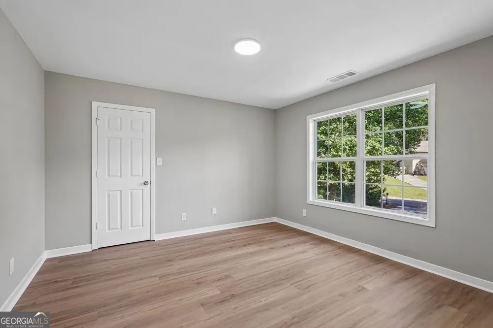 161 Lake Ridge DR Newnan, GA 30263