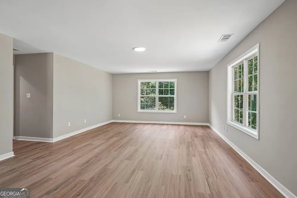 161 Lake Ridge DR Newnan, GA 30263