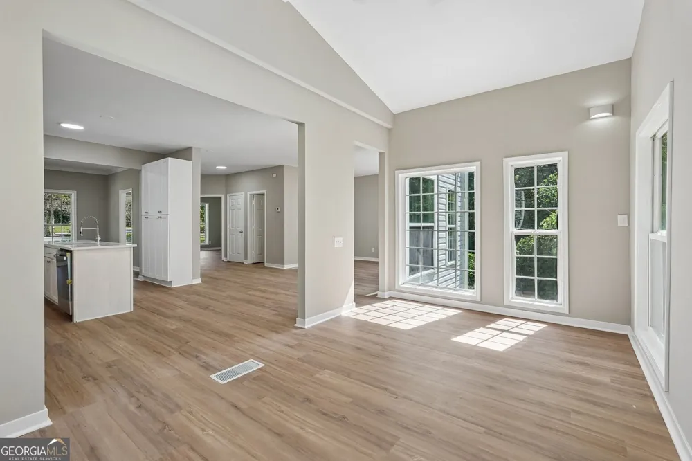 161 Lake Ridge DR Newnan, GA 30263