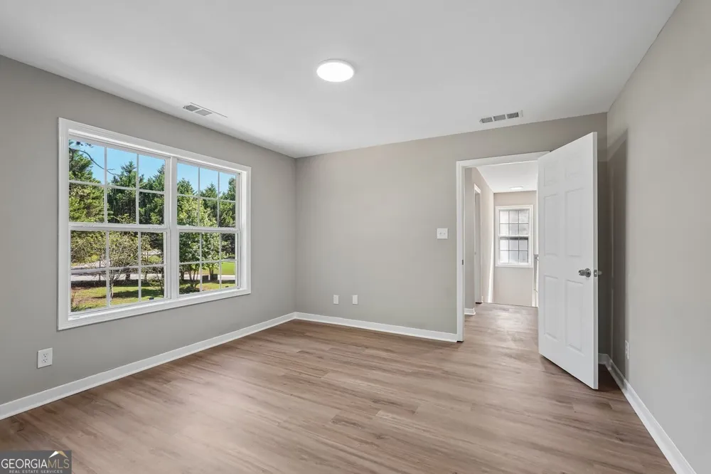 161 Lake Ridge DR Newnan, GA 30263