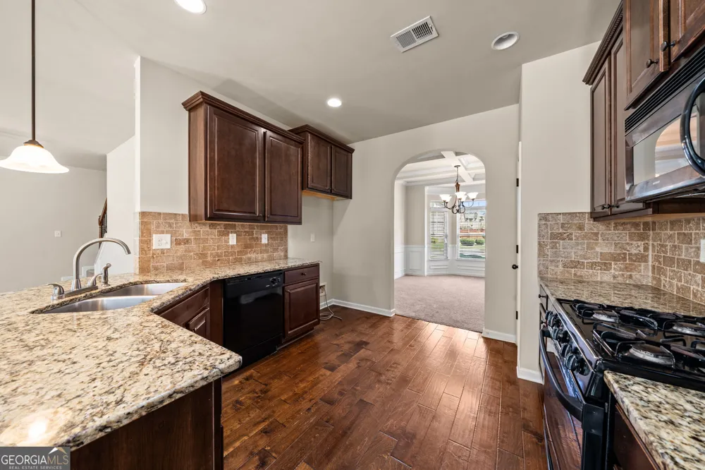 90 Sylvan LOOP Fayetteville, GA 30214
