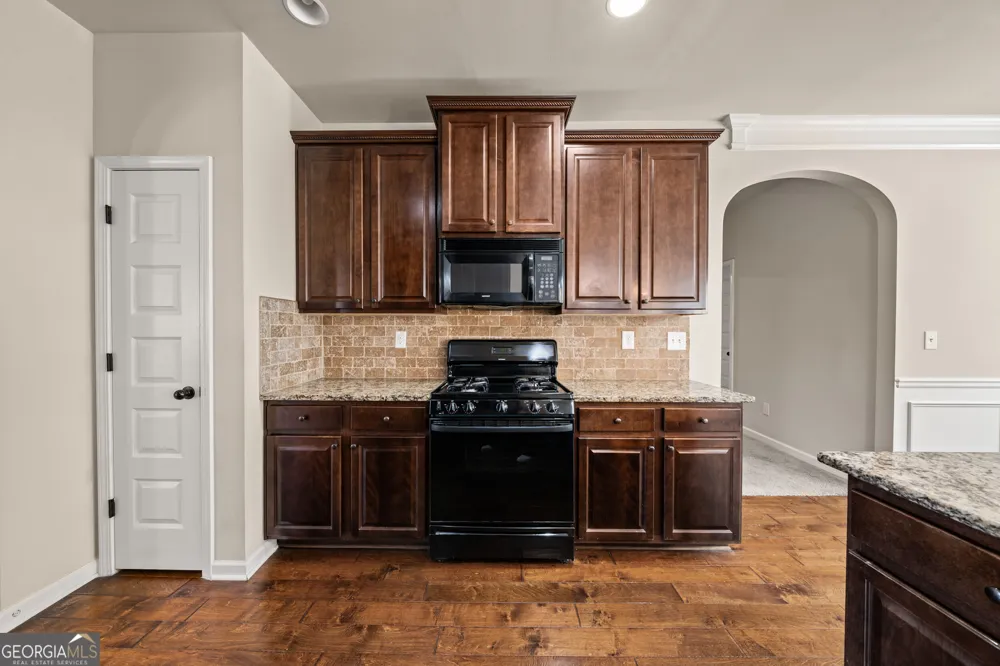 90 Sylvan LOOP Fayetteville, GA 30214